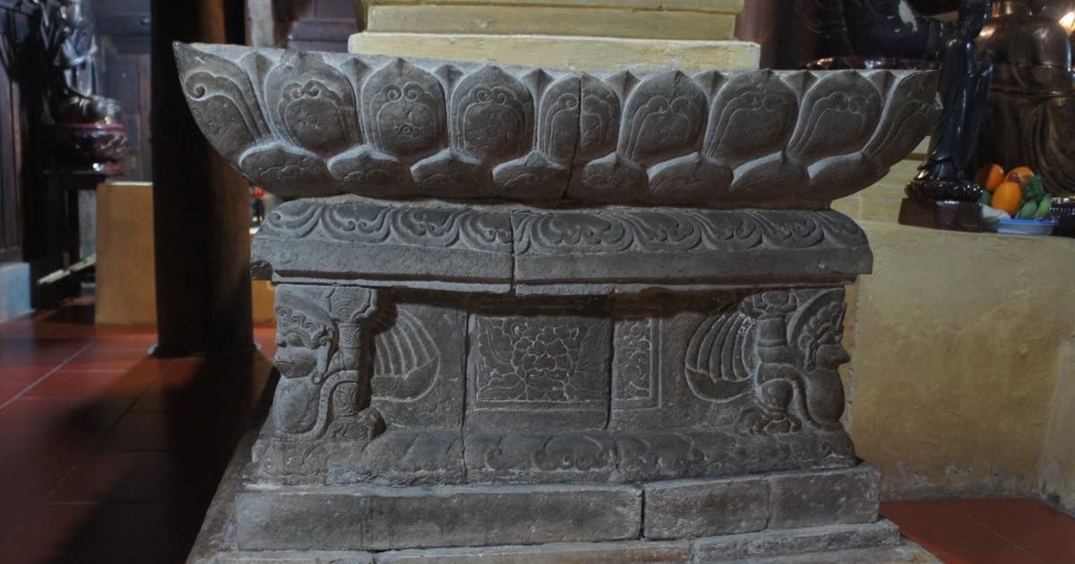 Cận cảnh Bảo vật quốc gia Bàn thờ Phật bằng đá chùa Hương Trai