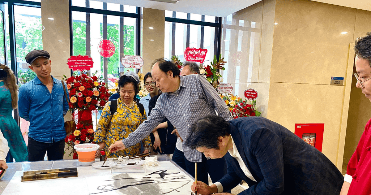 Giao lưu văn hóa Việt - Trung qua triển lãm 'Mùa sáng tác văn hóa nghệ thuật ASEAN 2026'