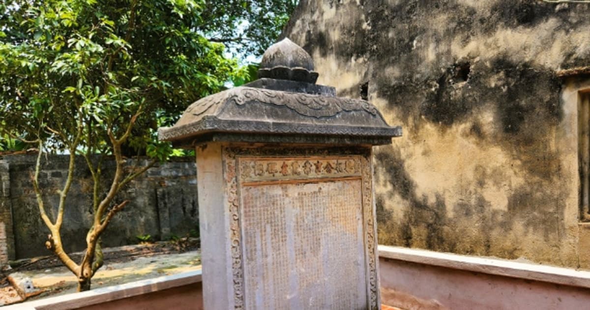 Thanh Hóa: ‘Giải cứu’ hai tấm bia cổ ở di tích Lê Thì Hải