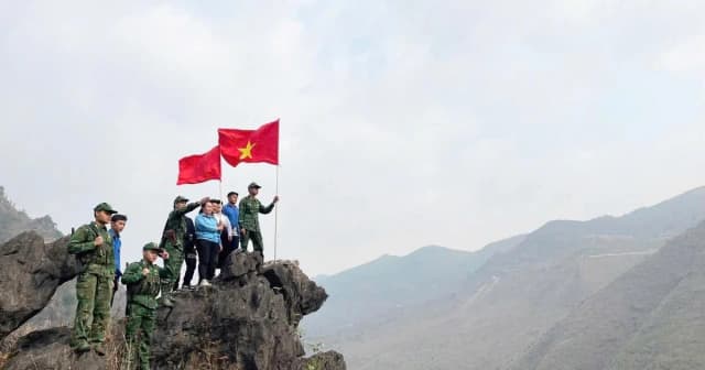 Giữ 'thẻ xanh' UNESCO cho Cao nguyên đá Đồng Văn