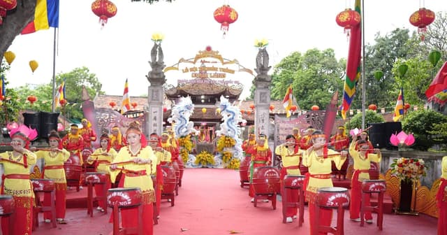 Lễ hội truyền thống Chùa Láng năm 2026 - đậm bản sắc văn hóa Thăng Long