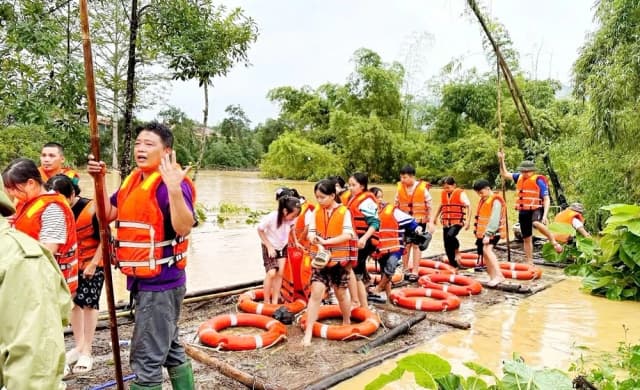 Tăng cường ‘lá chắn’ tâm lý học đường sau thiên tai