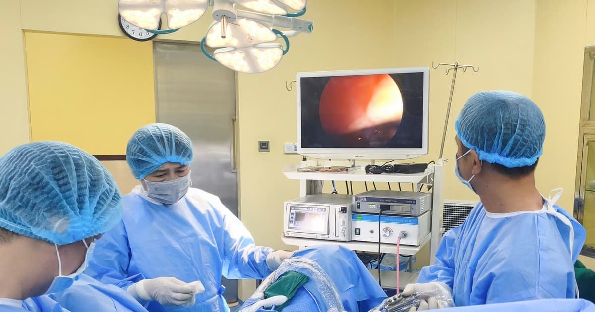 Loại bỏ khối đa nhân xơ tử cung lớn sau 17 năm cho nữ bệnh nhân