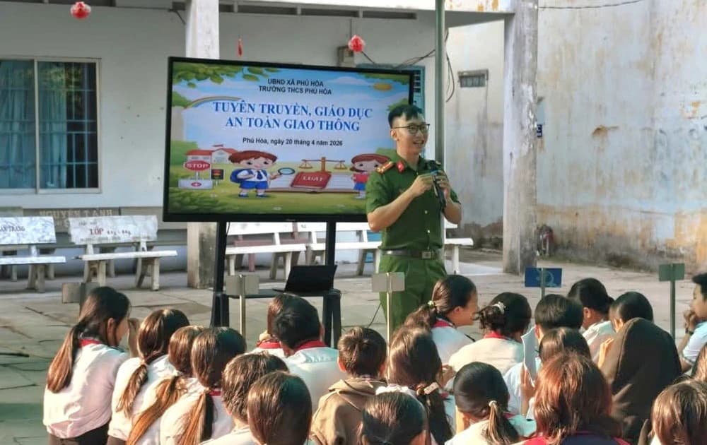 Trang bị kiến thức pháp luật cho học sinh phổ thông ở An Giang