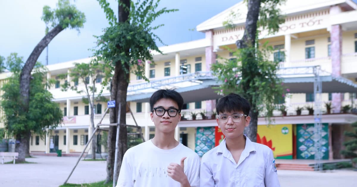 Tốp 10 trường THPT Hà Nội có số thí sinh đăng ký nguyện vọng 1 cao nhất