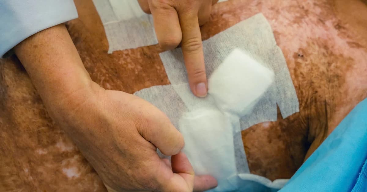 Kích hoạt báo động đỏ, cứu nam thanh niên bị thương xuyên tim nguy kịch