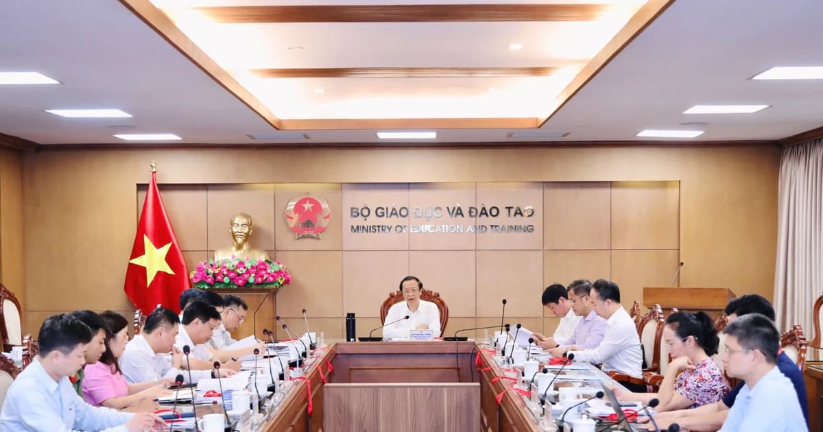 Không chủ quan, hình thức trong mọi khâu chuẩn bị, tổ chức thi tốt nghiệp THPT