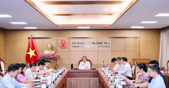 Không chủ quan, hình thức trong mọi khâu chuẩn bị, tổ chức thi tốt nghiệp THPT