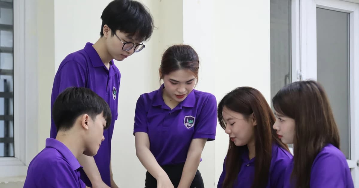 Đề xuất tái cấu trúc chương trình đào tạo đại học tích hợp trí tuệ nhân tạo