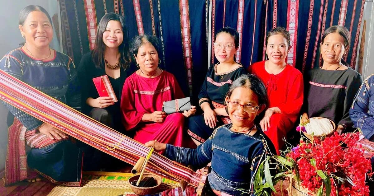 Giữ hồn thổ cẩm Bahnar