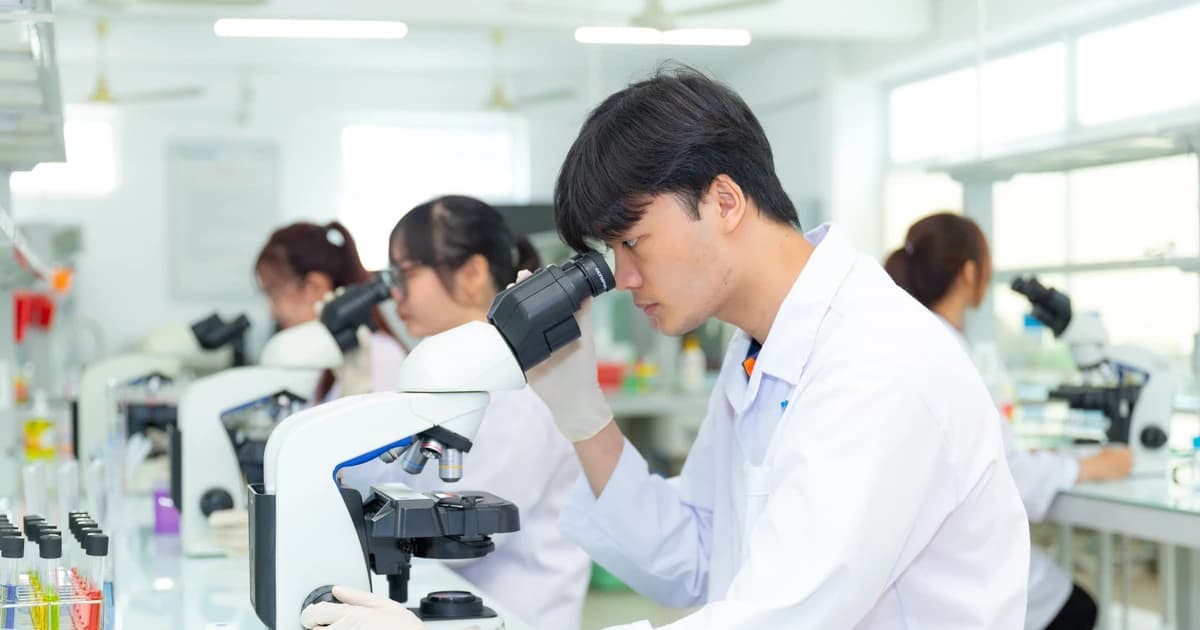 Liêm chính học thuật trong thời trí tuệ nhân tạo: Không để công nghệ vượt chuẩn mực