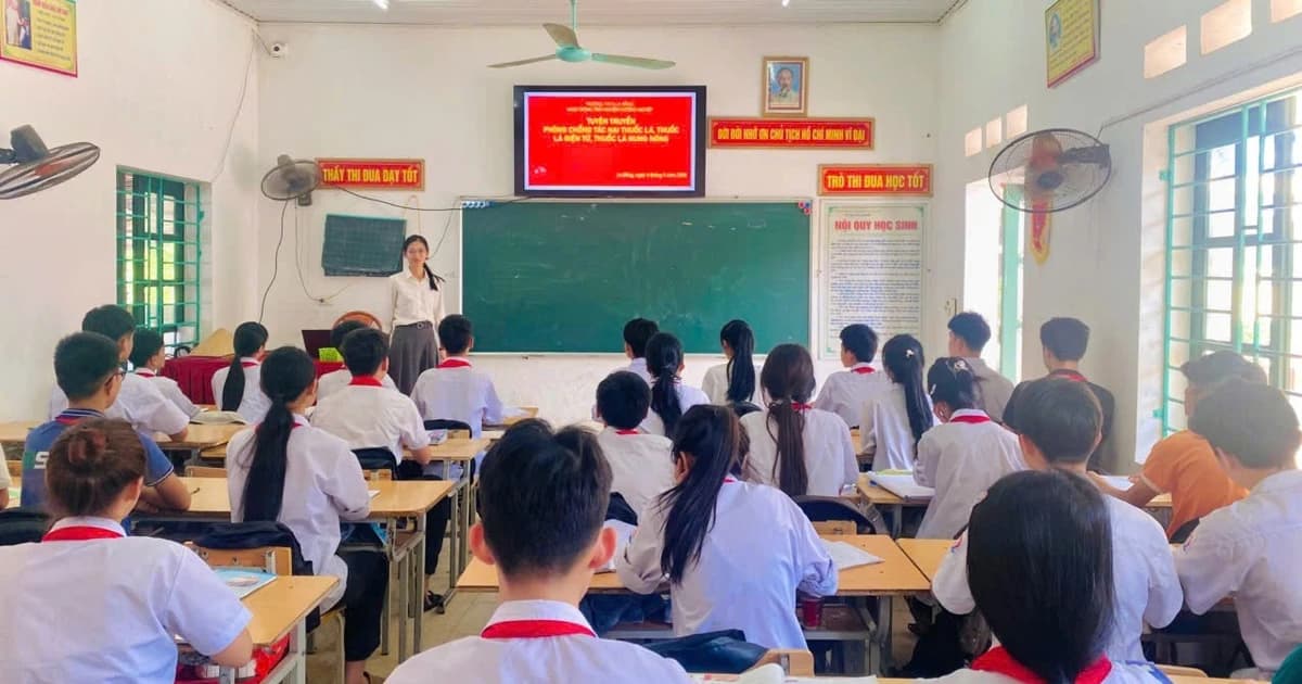 Kích hoạt cơ chế giám sát chéo giữa học sinh
