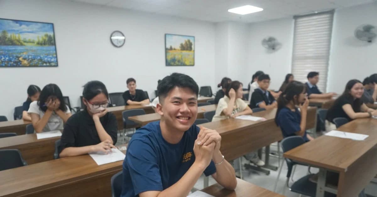 Sinh viên học hộ - cảnh báo lệch chuẩn