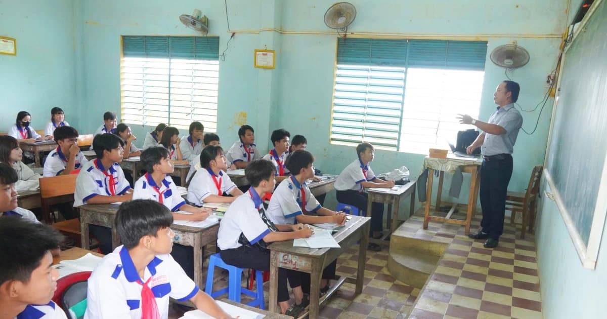 Học sinh vùng biên An Giang vượt khó chạm cánh cửa lớp 10