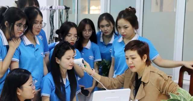 Ngành Chăm sóc sắc đẹp Trường Cao đẳng Thương mại hút người học