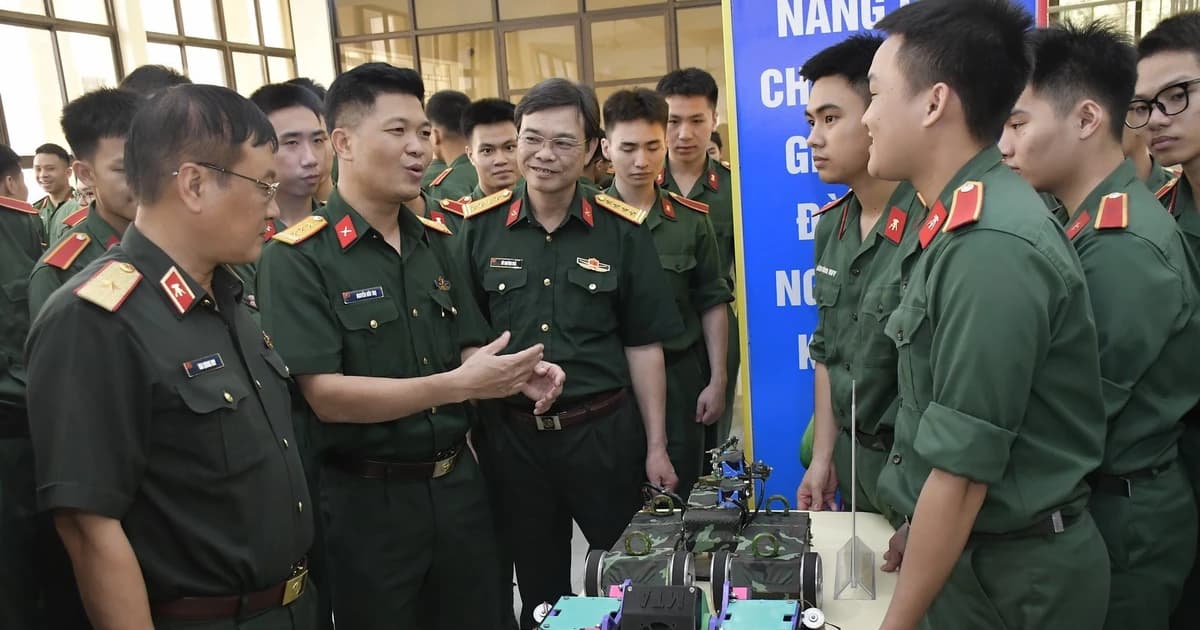 Phát huy sáng tạo tại Học viện Kỹ thuật Quân sự