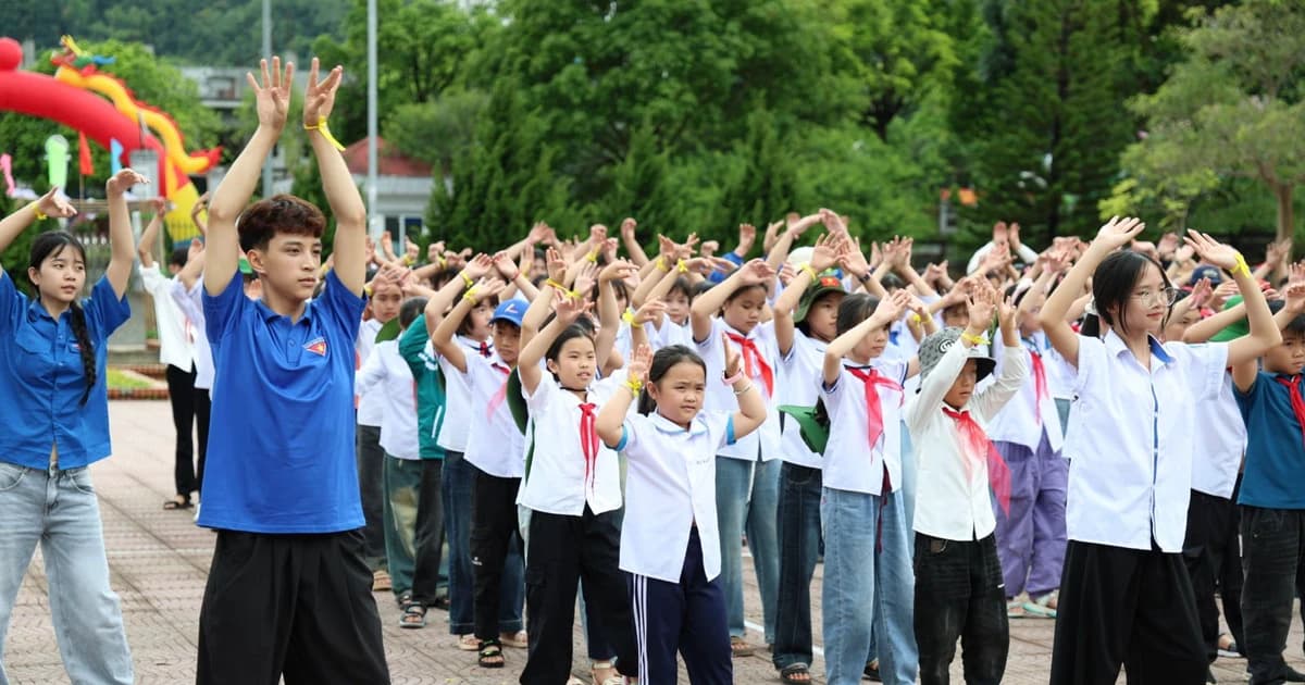 Trại hè kỹ năng cho học sinh có hoàn cảnh khó khăn tại Lai Châu