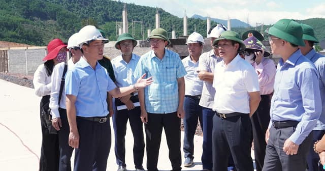 Huy động tổng lực đẩy nhanh tiến độ xây dựng trường nội trú vùng biên Quảng Trị