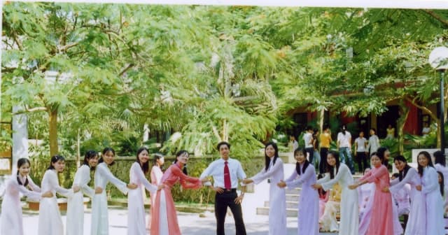 Tản mạn: Nắng tháng Năm