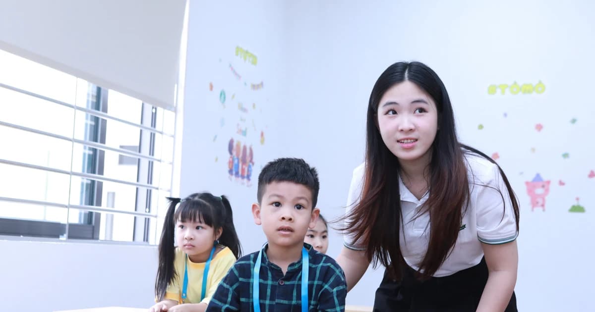 An toàn không gian mạng ngày hè: Giảm bớt thời gian 'sống ảo' của trẻ