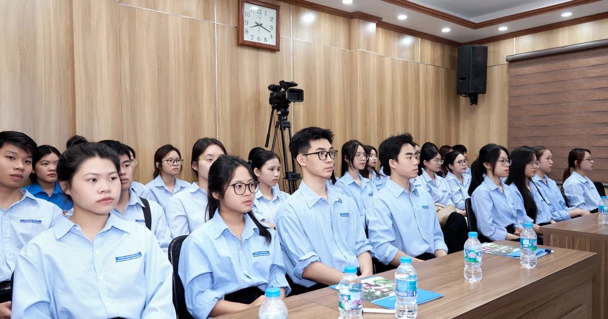 Đào tạo đại học gắn với năng lực thích ứng và trách nhiệm xã hội