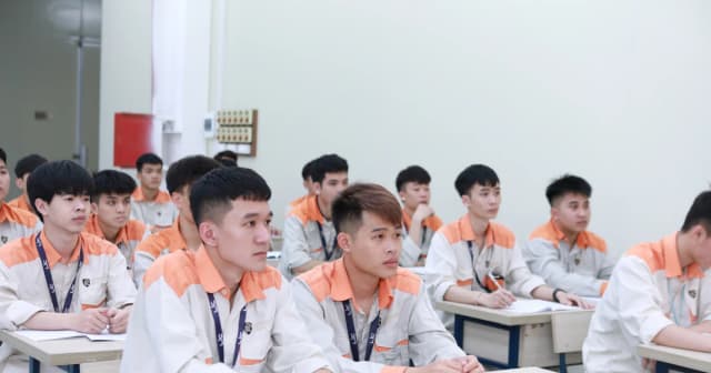 Trao quyền chọn ngoại ngữ cho trường nghề giúp giảm áp lực cho người học