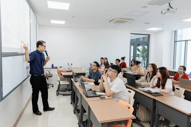 Đầu tư trọng điểm để hình thành các đại học đẳng cấp châu Á ở Đông Nam Bộ