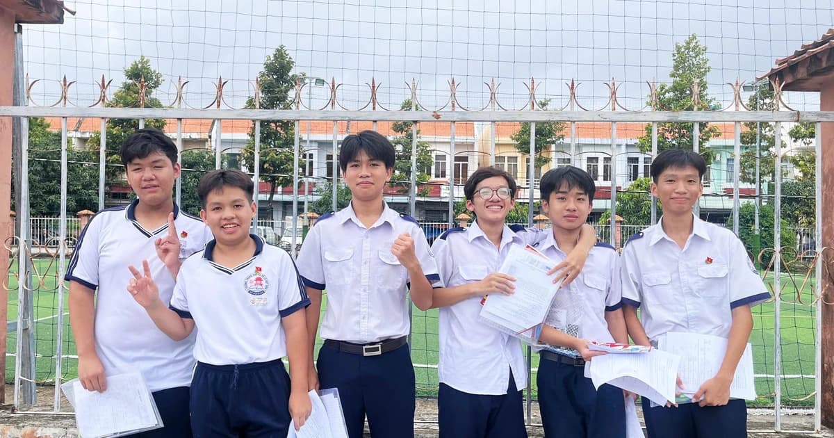 Thí sinh dự thi trường chuyên ở An Giang vững tin trước giờ làm bài