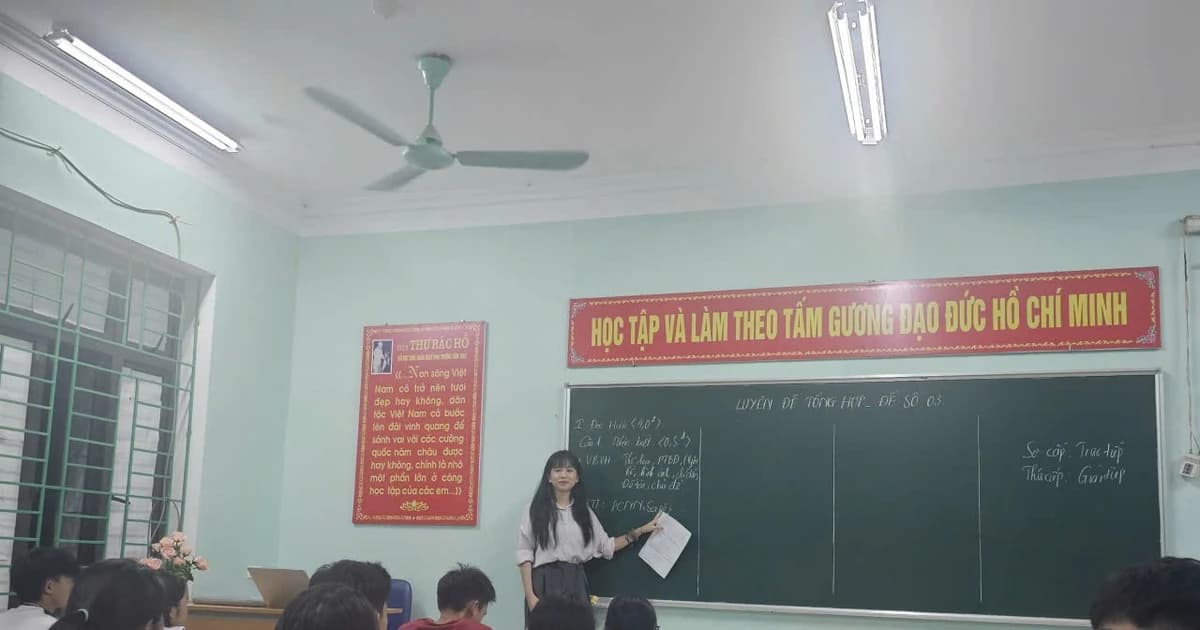 Sáng đèn nơi biên giới thắp sáng những ước mơ