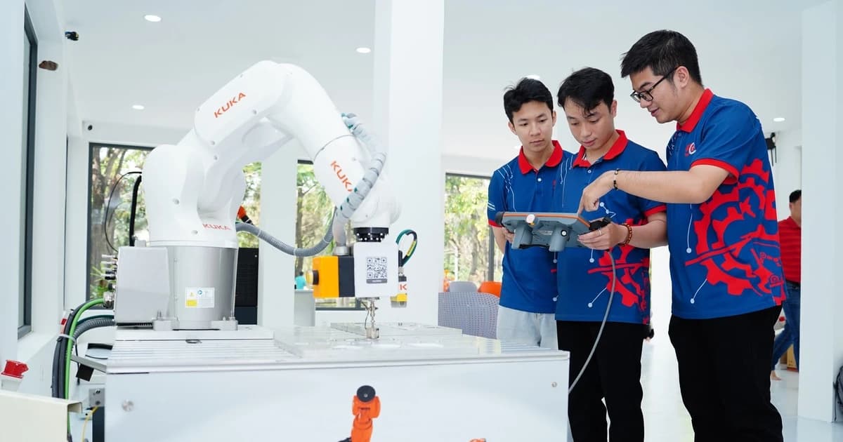 ĐH Đà Nẵng hợp tác doanh nghiệp tạo Hub đào tạo, nghiên cứu công nghệ chiến lược