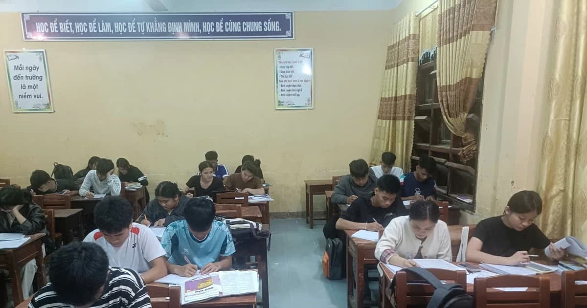 Đồng hành cùng thí sinh trước ngưỡng cửa tương lai