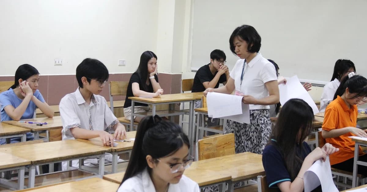 1 'chọi' 13 tranh suất vào lớp 10 trường ‘hot’ ở Hà Nội