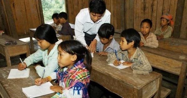 Quy định về phụ cấp thu hút đối với nhà giáo công tác ở vùng đặc biệt khó khăn
