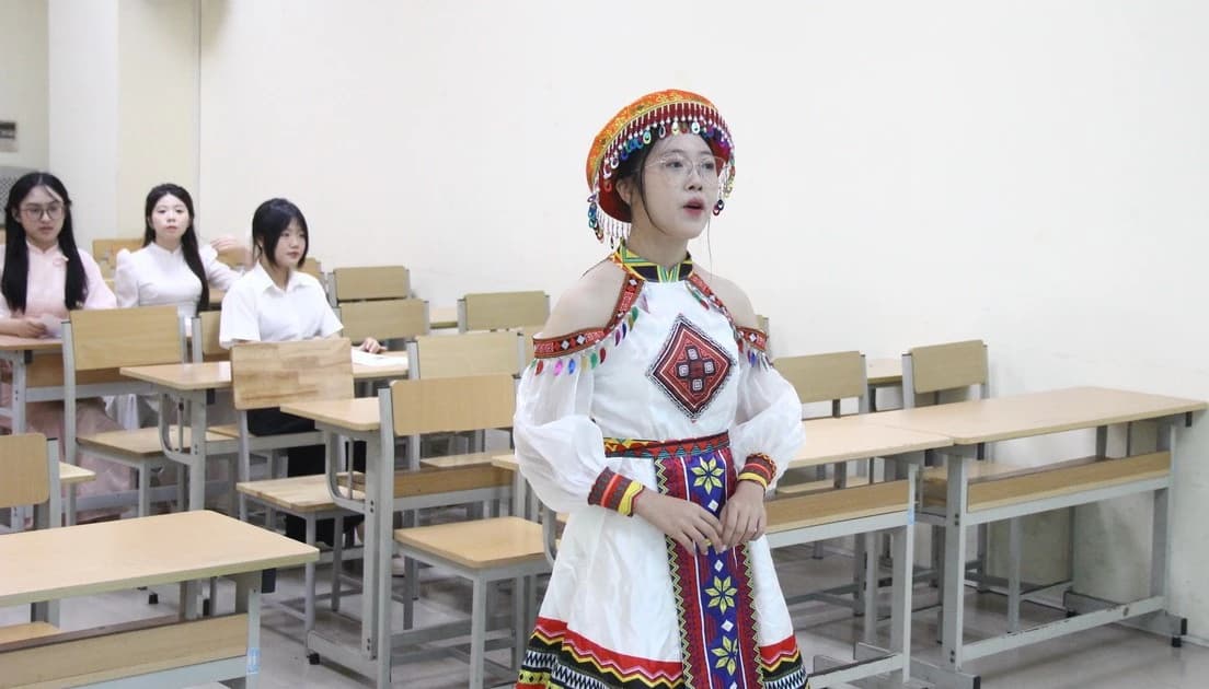 Hơn 4.800 thí sinh đua tài chạy nhảy, hát múa thi vào Trường ĐH Sư phạm Hà Nội