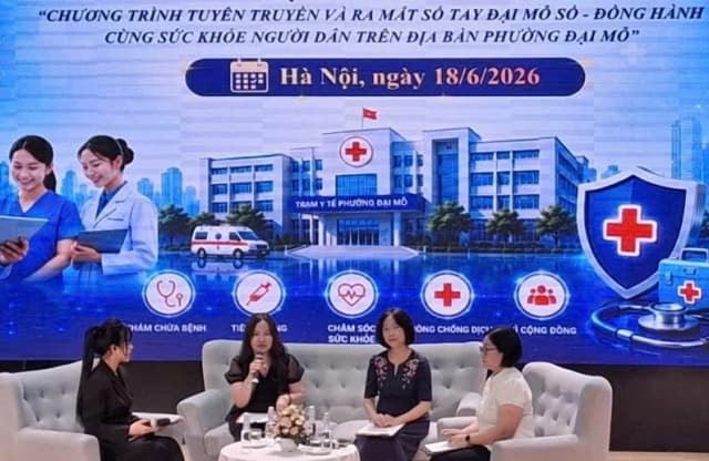 Hà Nội: Phường Đại Mỗ đưa “sổ tay y tế số” đến từng người dân