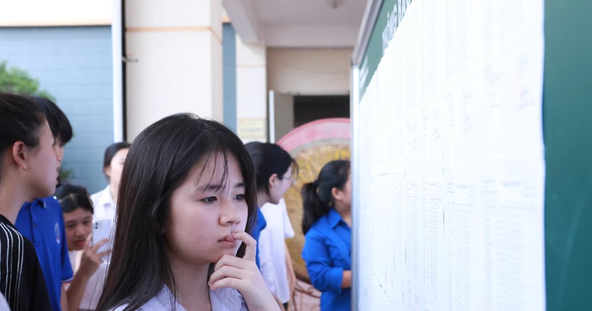 Điểm chuẩn vào lớp 10 tại Hà Nội phân hóa mạnh, nhiều trường 'chạm đáy'