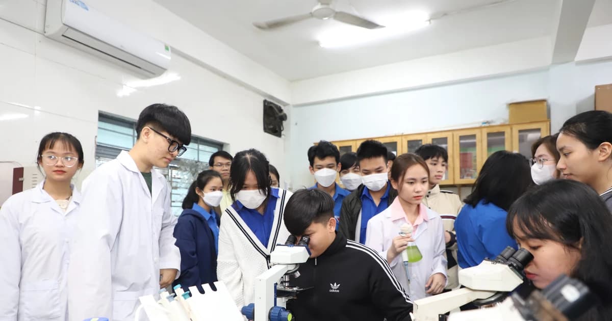 Giáo dục trong 'đường băng' tăng trưởng hai con số: Bắt đầu từ nguồn nhân lực