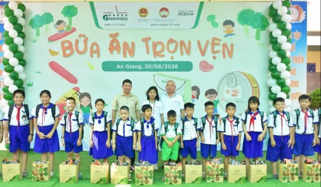 Ấm lòng học sinh An Giang qua Chương trình 'Bữa ăn trọn vẹn'