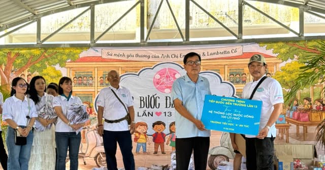 Niềm vui lớn từ Chương trình 'Tiếp bước đến trường' tại vùng biên An Giang