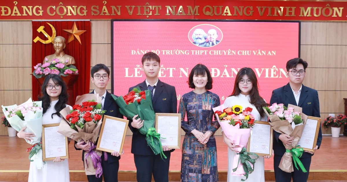 Phát triển đảng viên là học sinh góp phần rèn luyện bản lĩnh tuổi trẻ