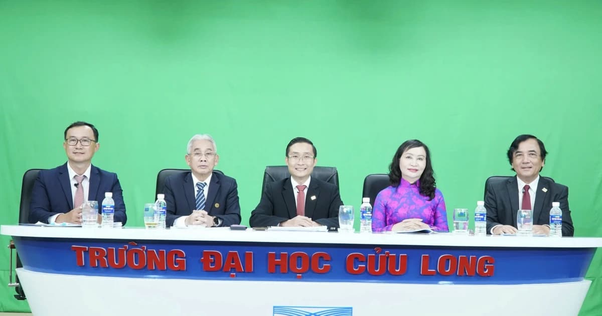 Tư vấn trực tuyến đồng hành cùng thí sinh 2k8 quyết định tương lai