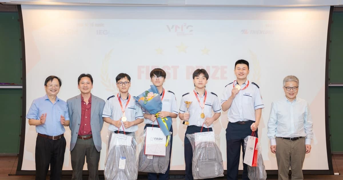 Vinh danh 8 đội thi xuất sắc nhất Kỳ thi Mô hình hóa Toán học Việt Nam