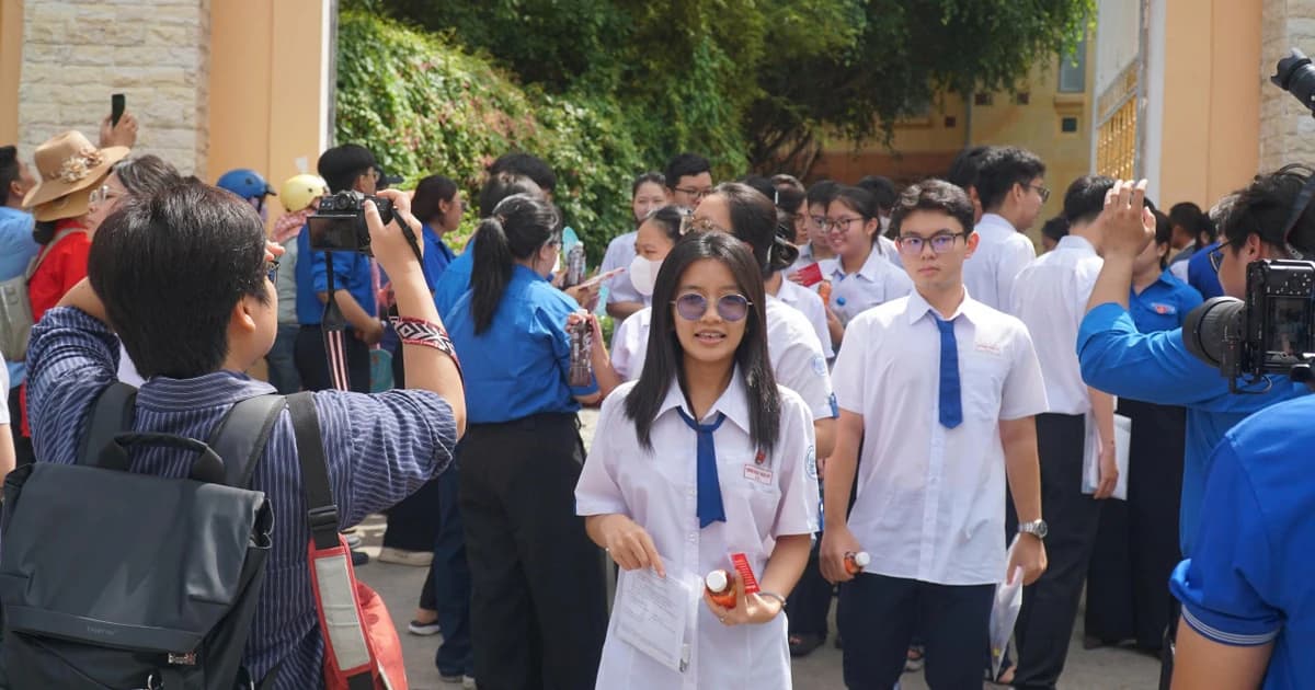 Cần Thơ có 90 điểm 10 tốt nghiệp THPT, hai thí sinh cùng đạt 37,5 điểm