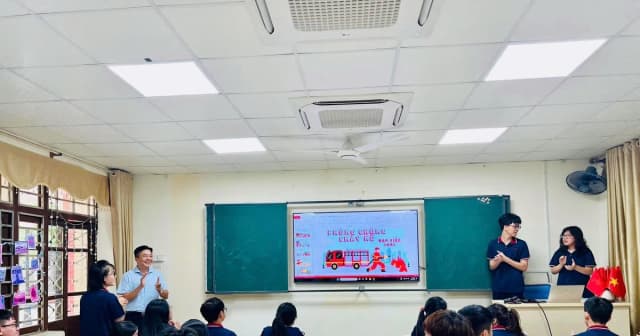 Đồng bộ đổi mới dạy học và đánh giá nhằm phát triển năng lực