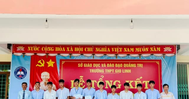 Nửa thế kỷ ‘gieo hạt’, THPT Gio Linh đón ‘quả ngọt' với 100% HS đỗ tốt nghiệp