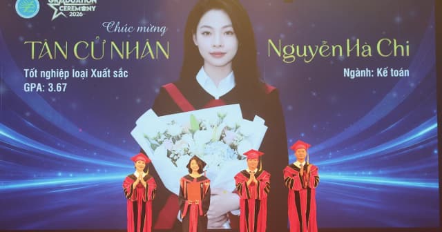 TUEBA trao bằng cử nhân cho gần 600 sinh viên hệ đại học chính quy