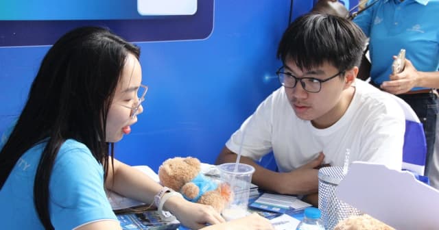 Lần đầu tiên Bộ GD&ĐT công bố điểm sàn chương trình đào tạo lĩnh vực pháp luật