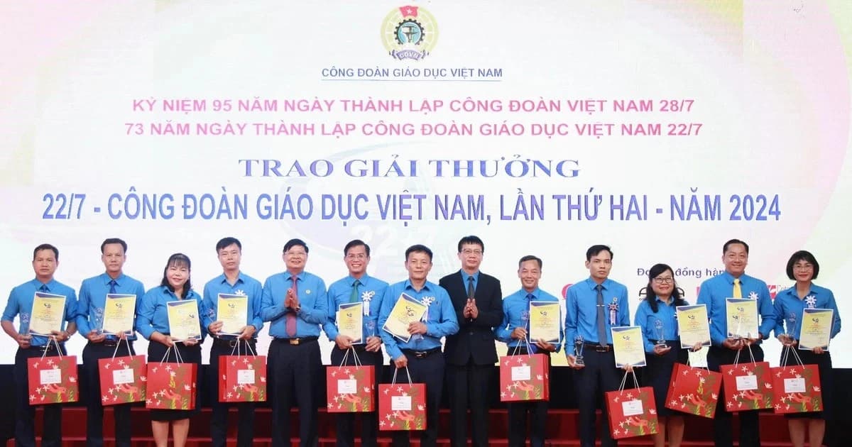 Xét Giải thưởng tôn vinh cán bộ công đoàn đổi mới và sáng tạo ngành Giáo dục