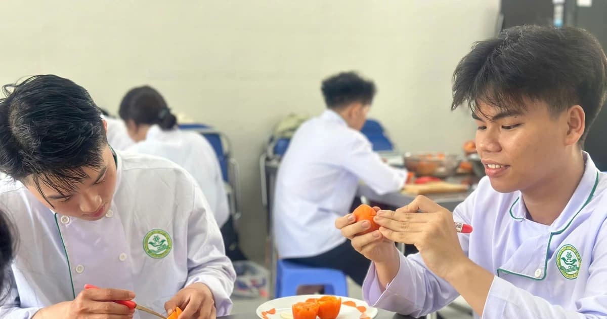 'Đường ngắn' vào nghề