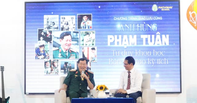 Anh hùng Phạm Tuân truyền cảm hứng về ý chí và khát vọng chinh phục tới học sinh